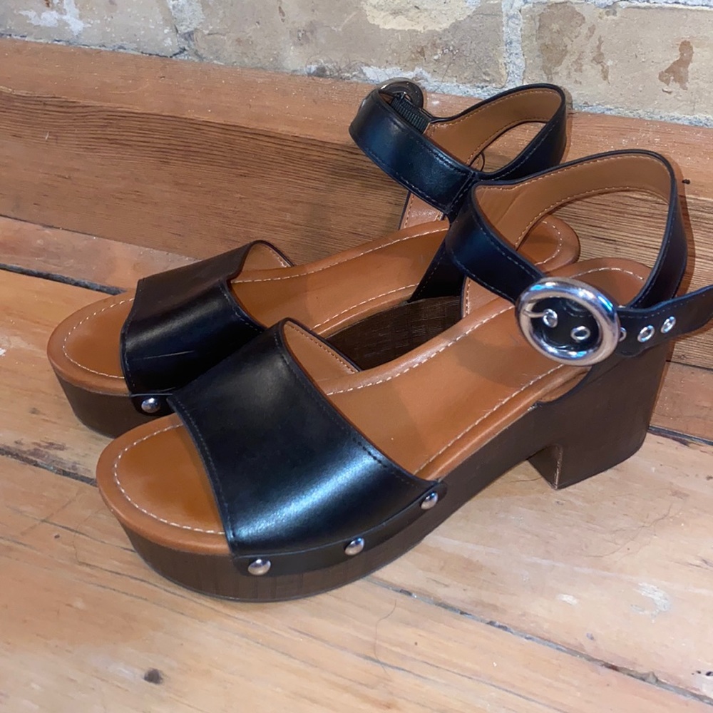 Nine West Black Platform Sandals